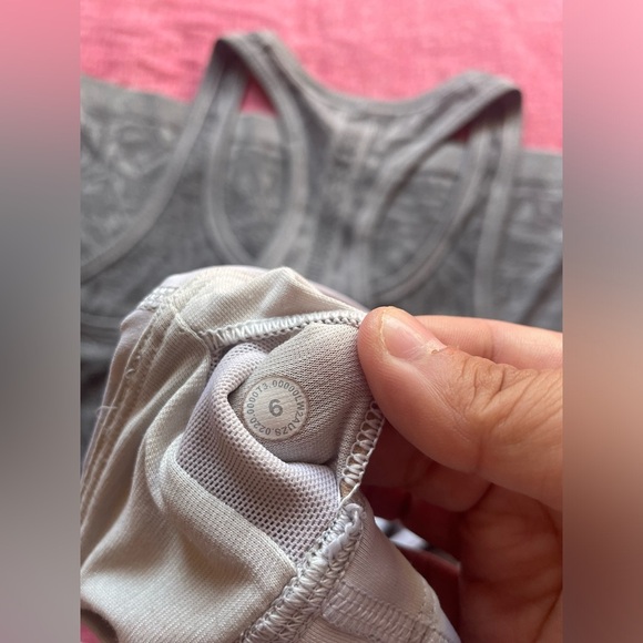 lululemon swiftly tech tank and bra size 6 - Picture 10 of 10